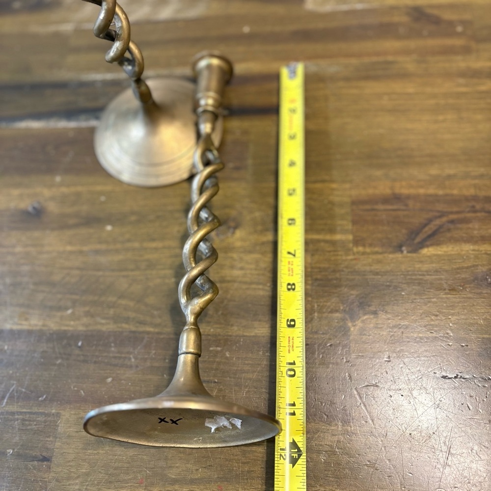 Vintage Brass Twist Candle Holders Candlesticks Tapered Aged MCM - Picture 2 of 8